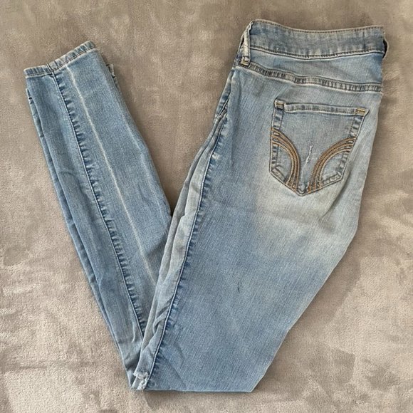 Hollister Pants - Picture 2 of 8